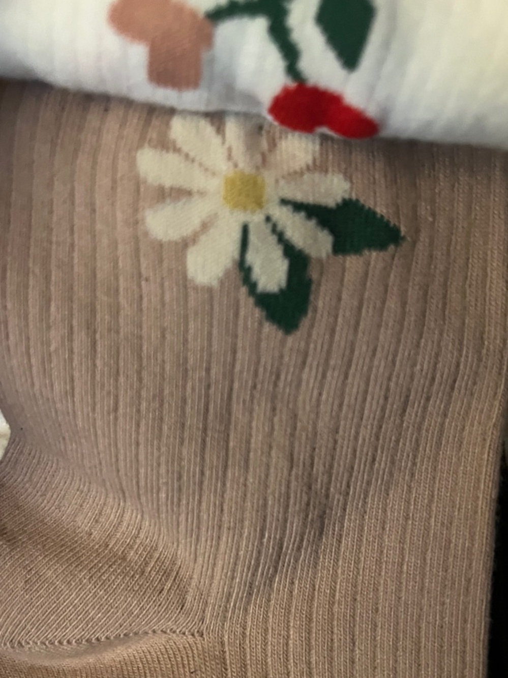 6 Pairs of Old Navy Womens Socks- 3 Winnie the Pooh /3 Solid with Floral Detail - Picture 8 of 9